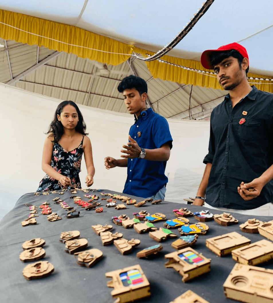 Pinsperson - Mini Business